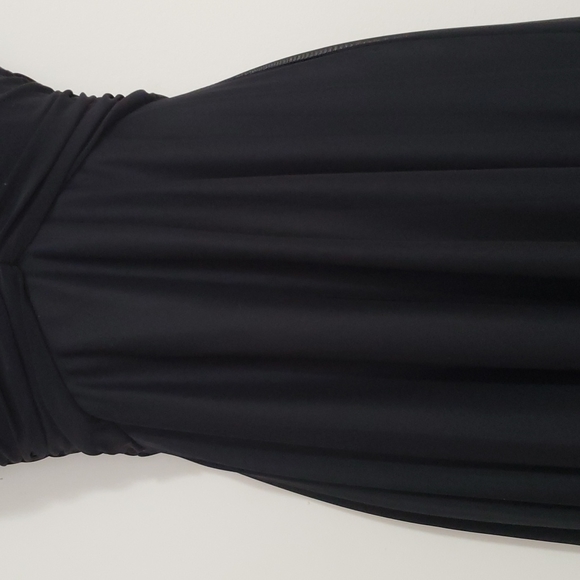 Let's Fashion Black Dress With Shawl - Picture 4 of 13